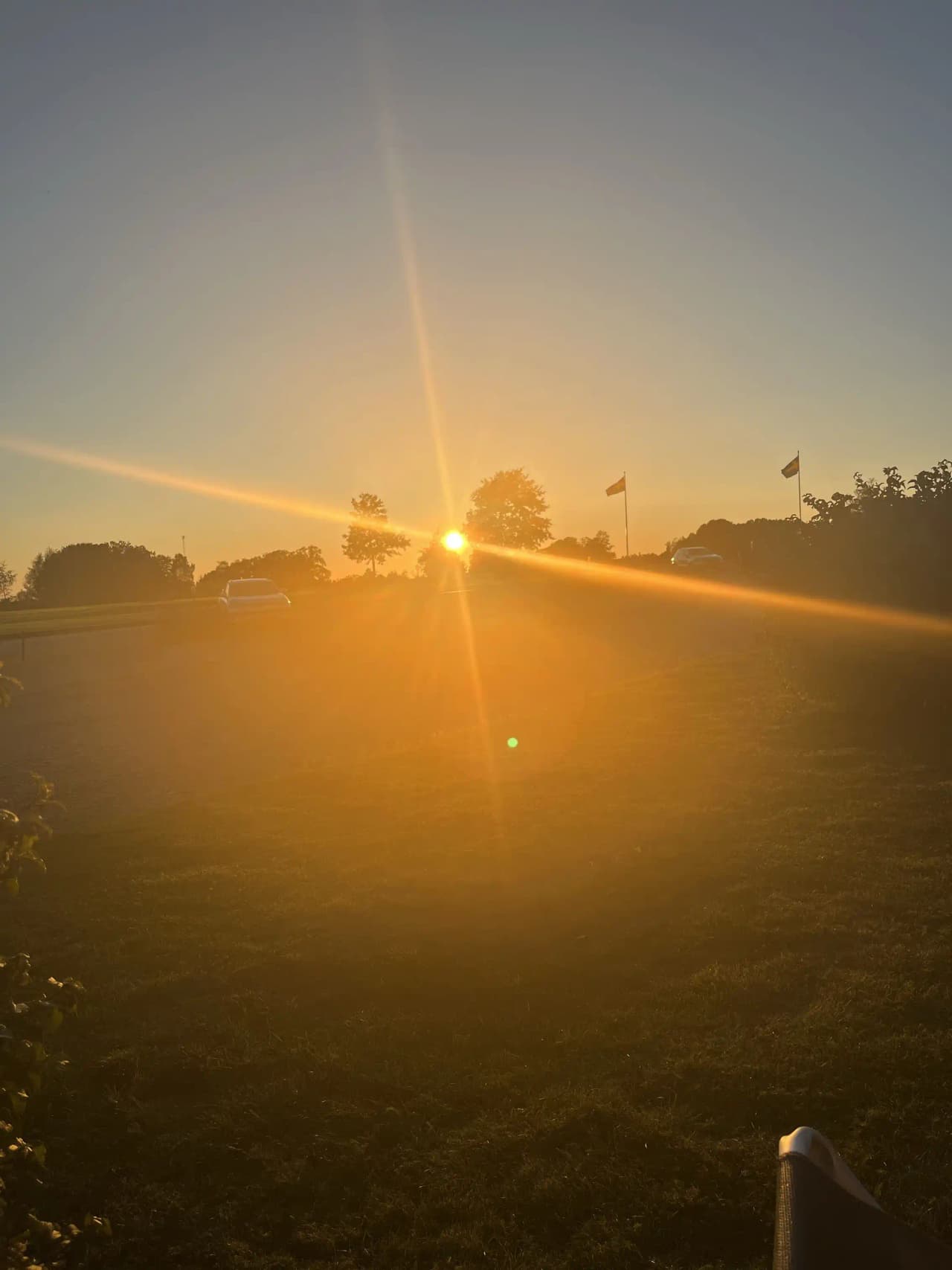 Ställplats vid Tönnersjö GK! Njut av golf, natur & resortliv i Halland. Platser med el, servicehus, restaurang & aktiviteter. Boka din husbilsplats!