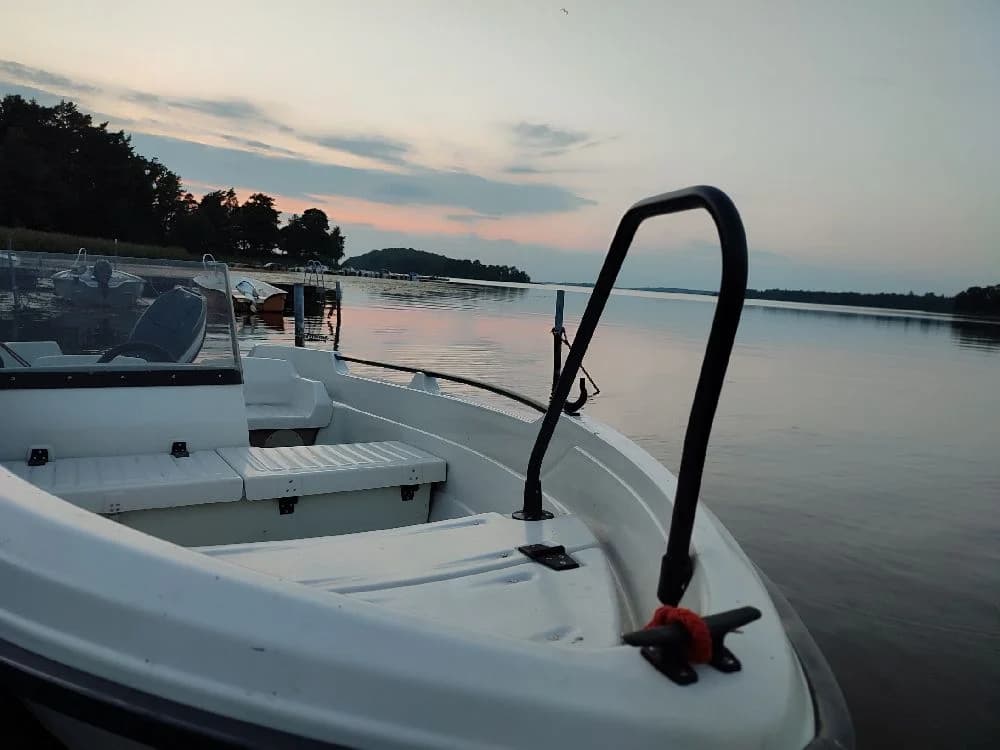 Utforska Sundbyholms Camping (OBS: Stänger 30/9-24), en tidigare ställplats vid Mälaren nära Eskilstuna. Info om läge, faciliteter & sevärdheter.