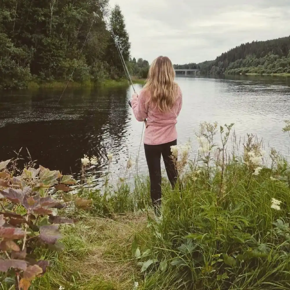 Upptäck Värnäs Camping! Naturnära ställplatser för husbil vid Klarälven i Värmland. Fiske, kanot, vandring, bad & service. Boka din plats idag!