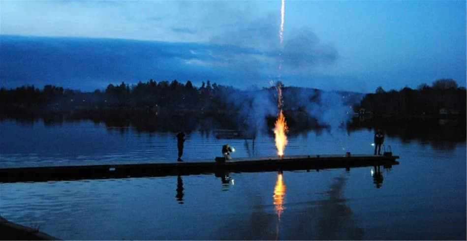Ställplats Eksjö Camping vid sjön Hunsnäsen! Anpassade husbilsplatser, bad, restaurang, äventyrsgolf & aktiviteter. Nära Eksjö trästad. Öppet året runt.