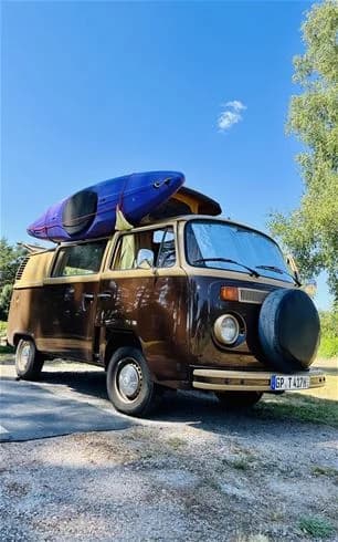 Naturnära ställplatser vid Gnosjö Strand i Småland. Öppet året runt vid sjön Hären med bad, fiske, vandring & bastu. Nära Isaberg & Store Mosse. Boka nu!