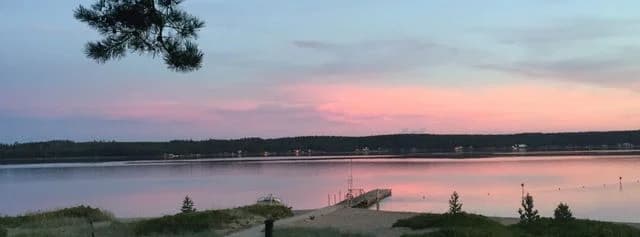 Upplev Malnbadens Camping! Ställplats för husbil/husvagn vid havet nära Hudiksvall. Nära strand, restaurang, aktiviteter & service. Boka din plats idag!