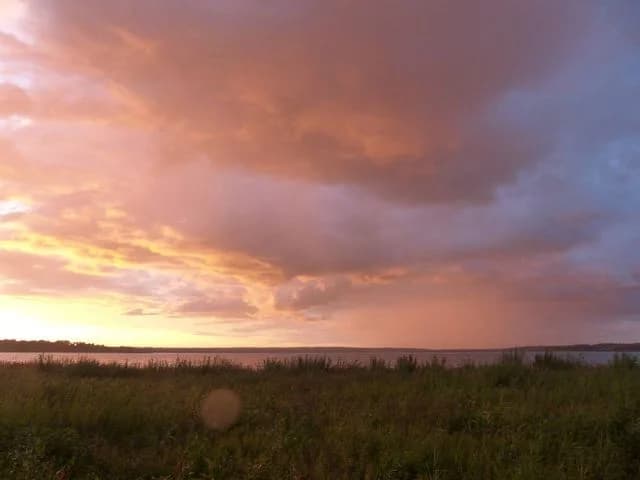 Fridfull ställplats på Steffensgård i Ramsele, Västernorrland. Njut av natur, sjöbad, vandring & älgspaning. Perfekt för husbil/husvagn. Öppet sommartid.