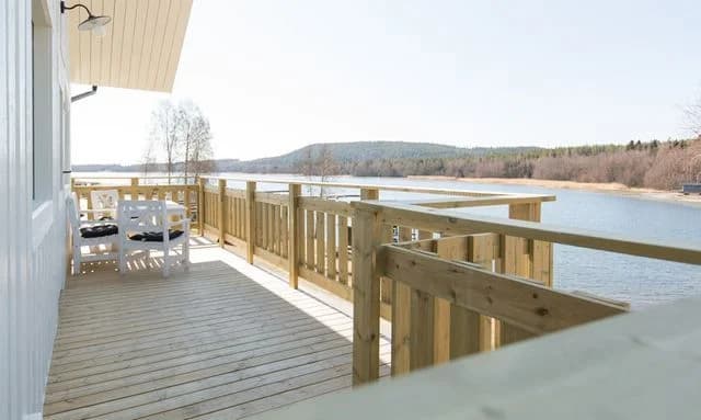 Unik ställplats & camping i Höga Kusten! Åviken Fly Camp erbjuder platser för husbil/husvagn, gästhamn & flygfält. Nära Örnsköldsvik. Boka nu!