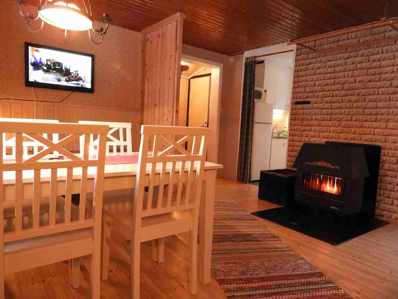 Upptäck Grönfjälls Fritidsby – naturnära ställplatser för husbil/husvagn i Västerbottens fjällvärld. Fiske, vandring, skoter & service året runt.